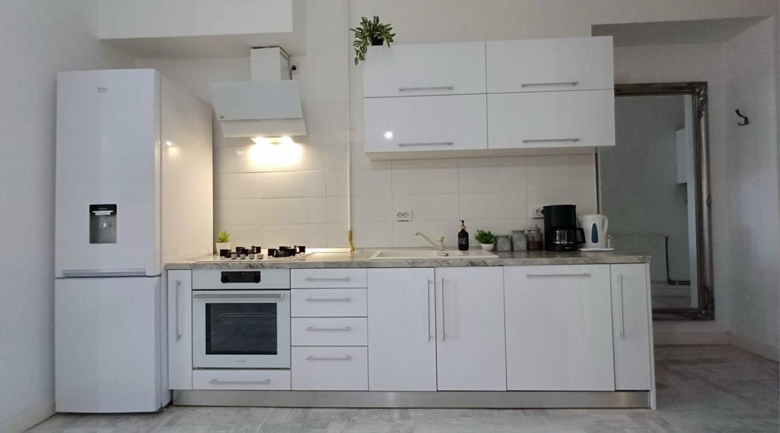 Appartement Apartament Stefan à Turda Extérieur photo