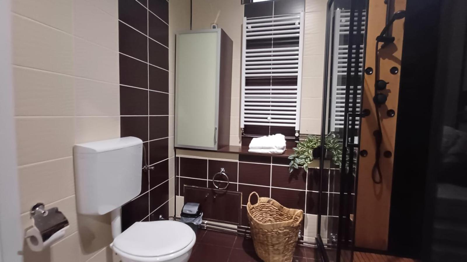 Appartement Apartament Stefan à Turda Extérieur photo