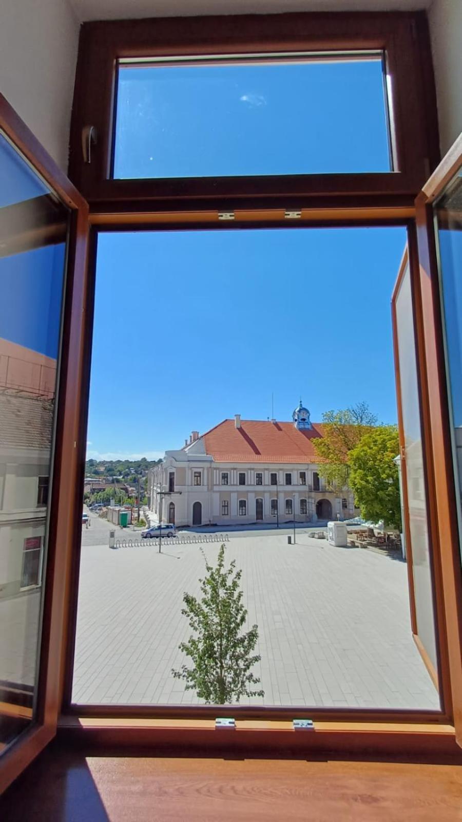 Appartement Apartament Stefan à Turda Extérieur photo